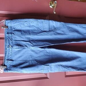 Eddie Bauer blue 6 pocket 98% cotton crop. Specially dyed size 10